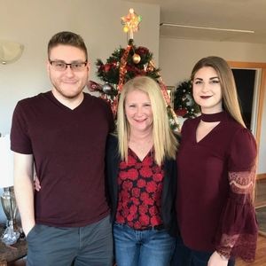 Meet your Posher, Debbie